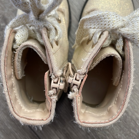 Cat and Jack Sparkle boots size 5 - Picture 3 of 6